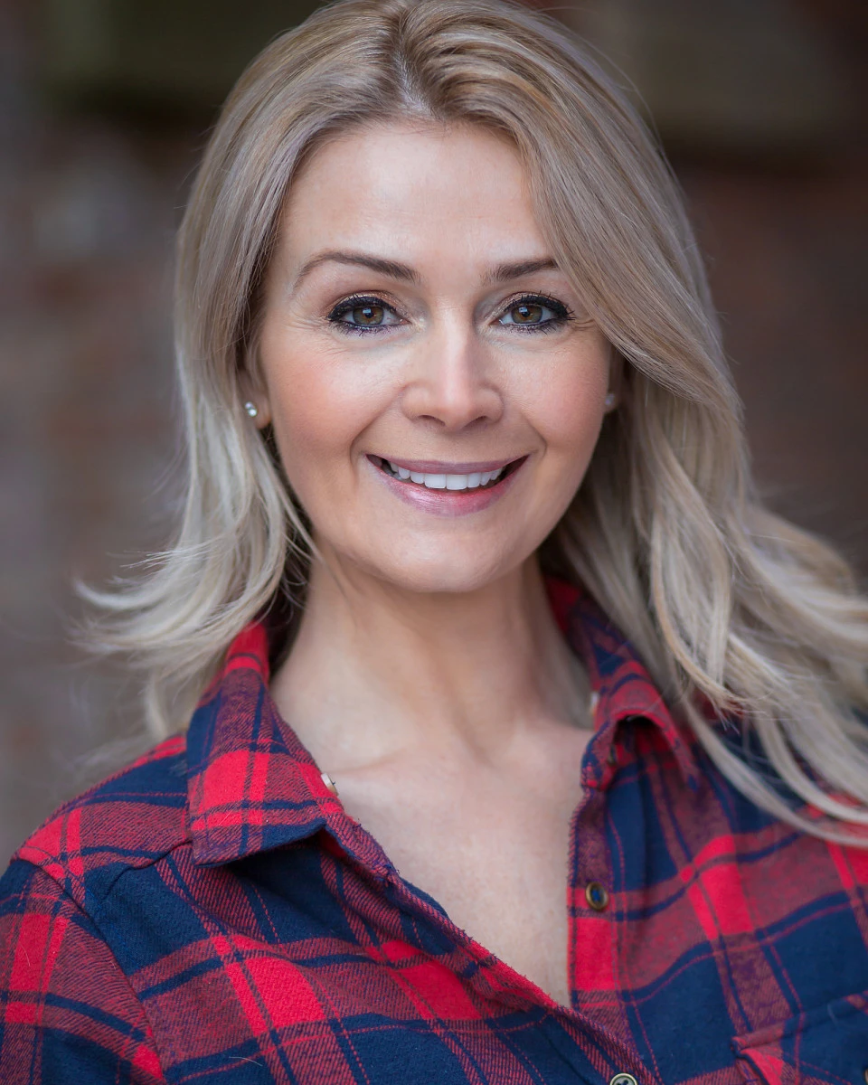 Stephanie Dooley · photograph by David John